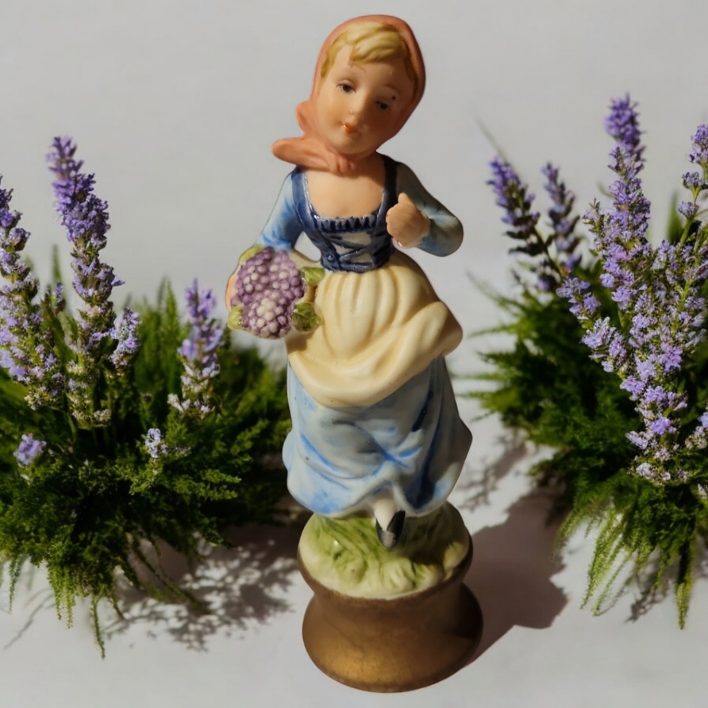 Vtg Woman Scarf Basket Harvest Berries Grapes Ardalt Porcelain Figurine Statue